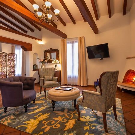 Hotel Boutique Casa Colorada Пацкуаро Екстер'єр фото